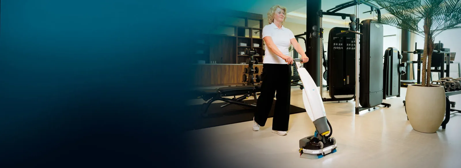 i-team i-mop 40 Pro im Einsatz – ergonomisches Führen mit i-balance
